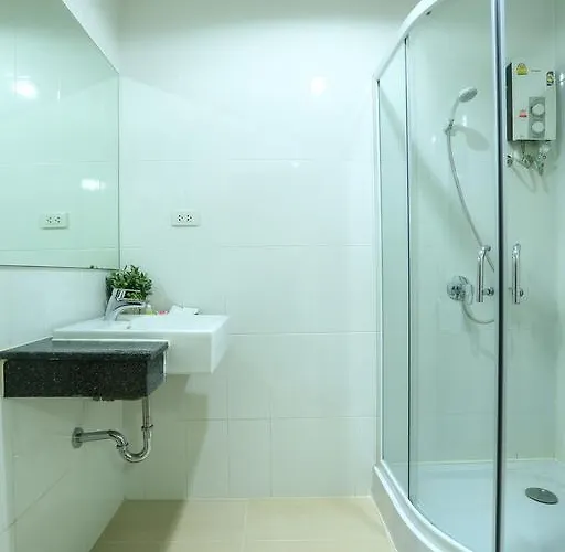 The Plimplace 2 Aparthotel 3*