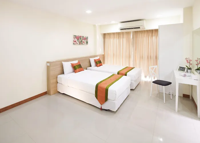 The Plimplace 2 Aparthotel 3*